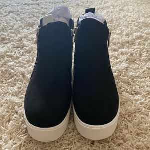 *BRAND NEW* wedge slip on sneakers